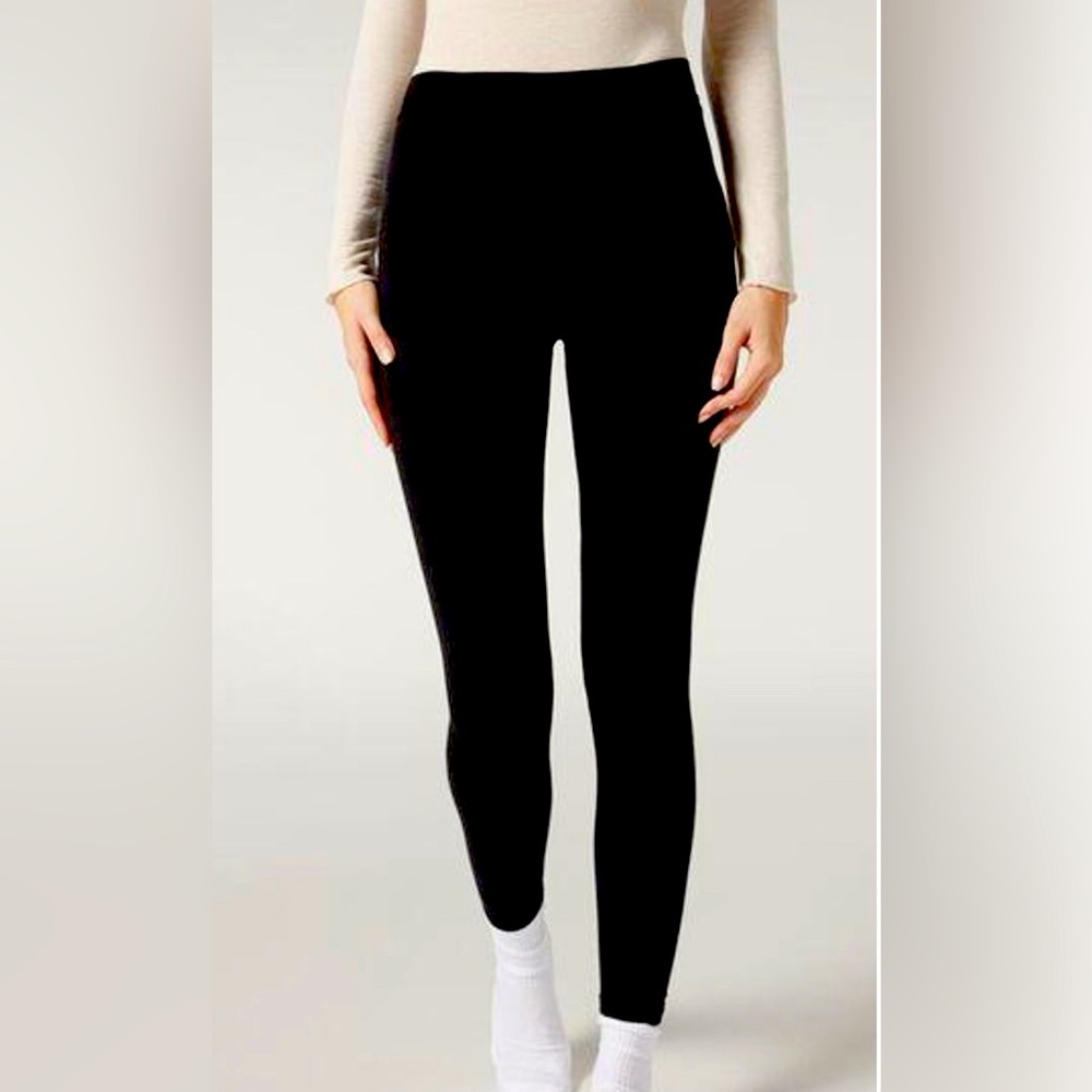 NIB SM Gorgeous 💋 Black Fleece Plush leggings 💕